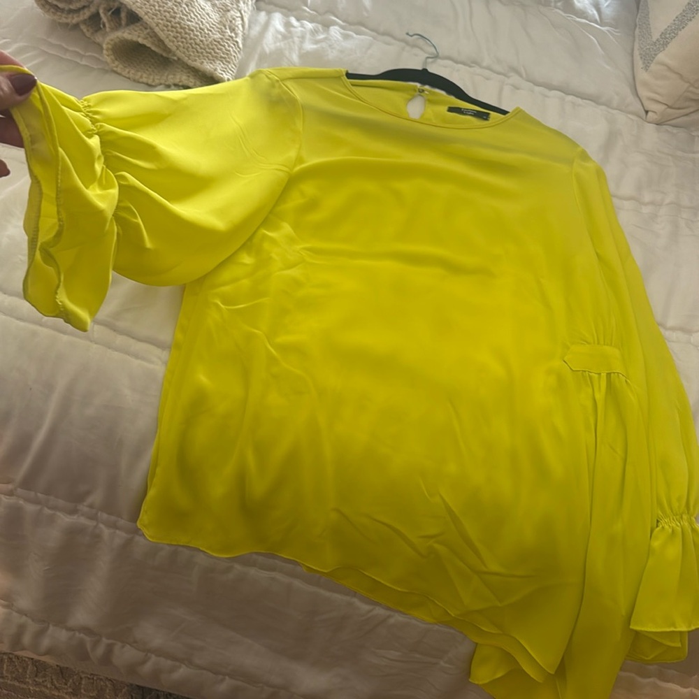 Yellow blouse, fashion nova